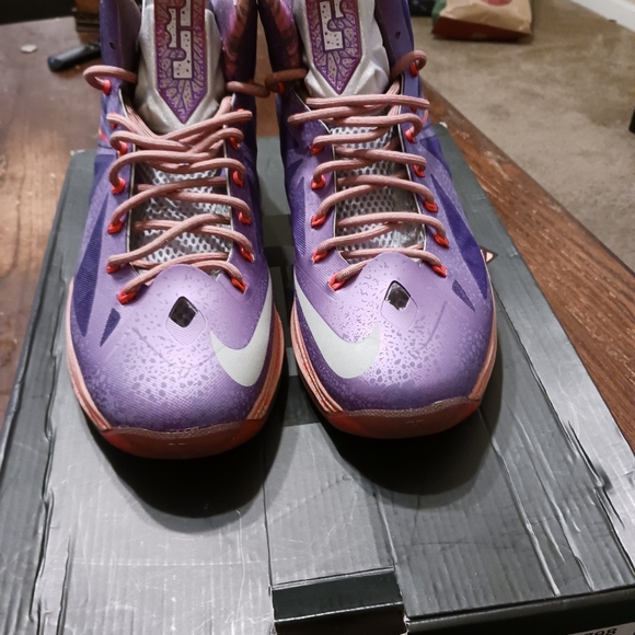 Lebron x as main image 4